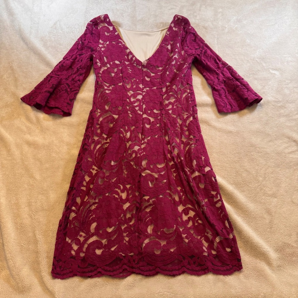 Vince Camuto Whimsy Lace Bell Sleeve Dress Wedding Cocktail Party Chic Luxe Sz 2 - Picture 8 of 9